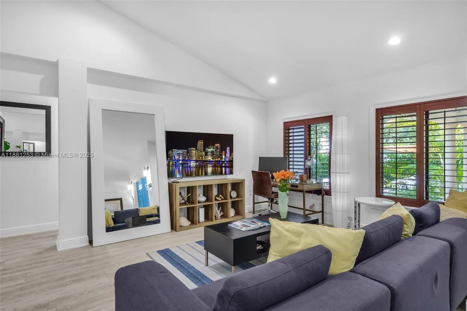 Key Biscayne, Florida 33149, United States, 5 Bedrooms Bedrooms, ,4 BathroomsBathrooms,Residential,Active,212423