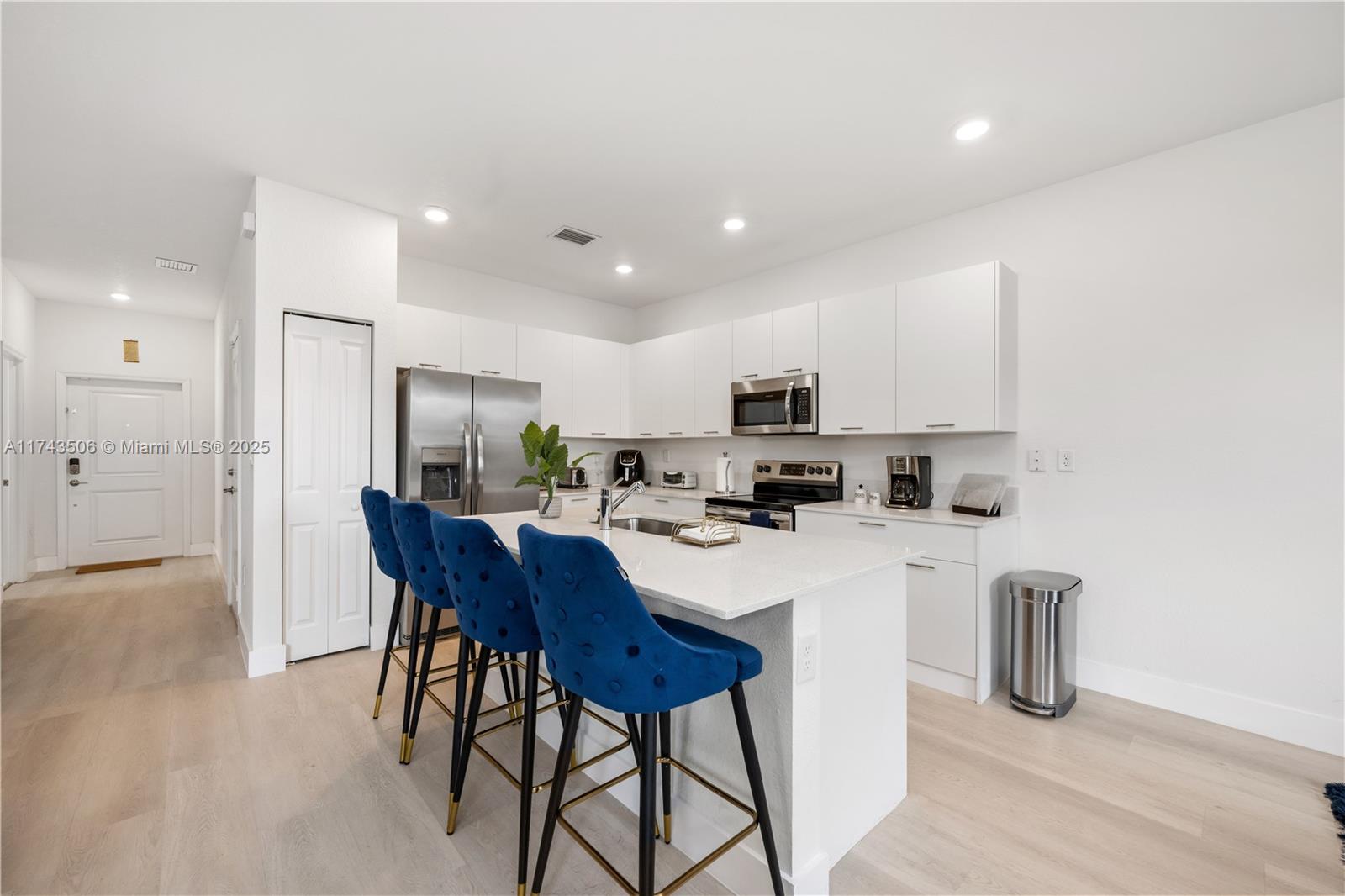 GOLF ESTS - Residential Lease