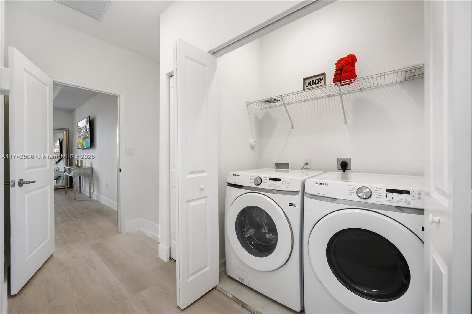 GOLF ESTS - Residential Lease