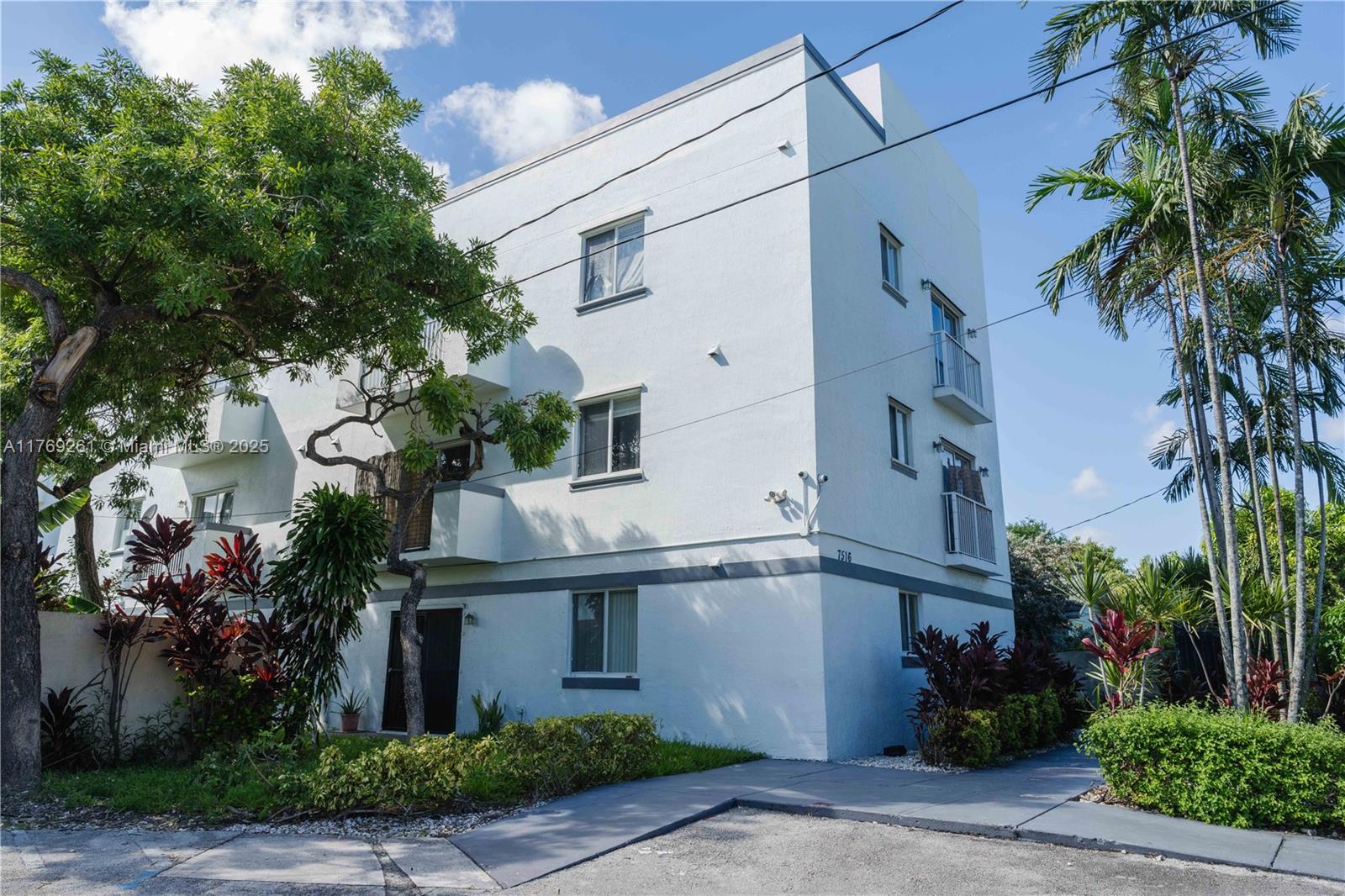 Property for Sale at 7516 Ne 1st Ave 102, Miami, Broward County, Florida - Bedrooms: 1 
Bathrooms: 1  - $175,000