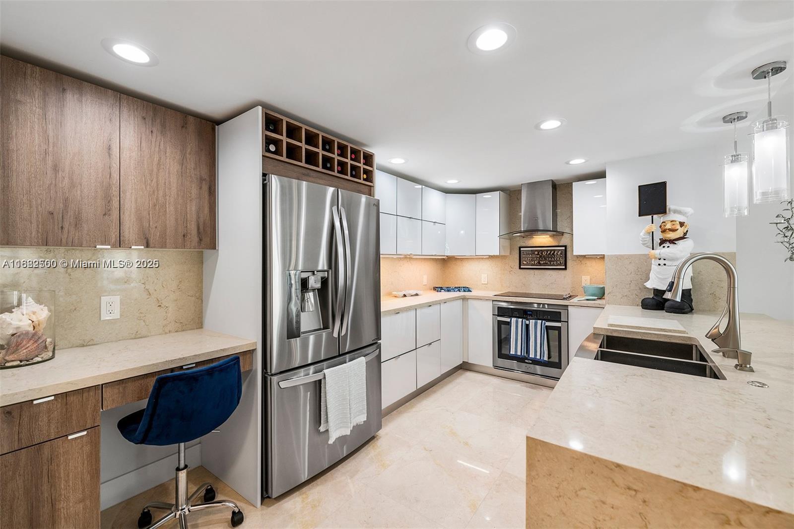 1149 Hillsboro Mile 608