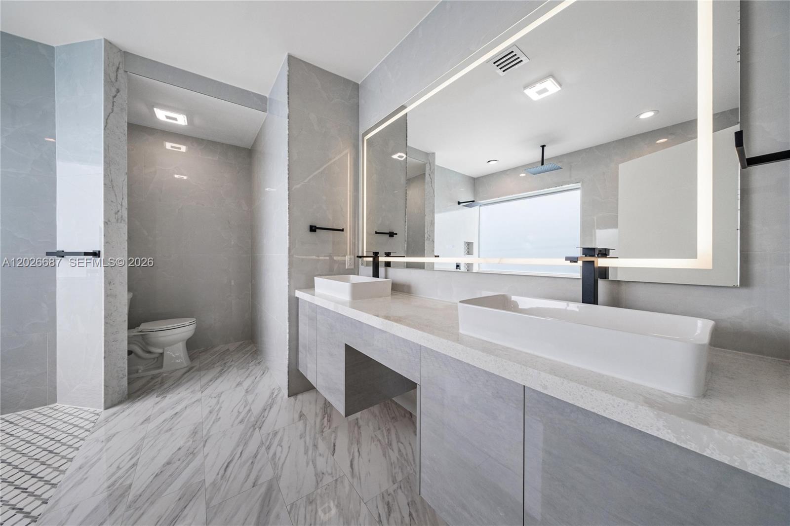 CHAPEL LAKE ESTATES - Residential