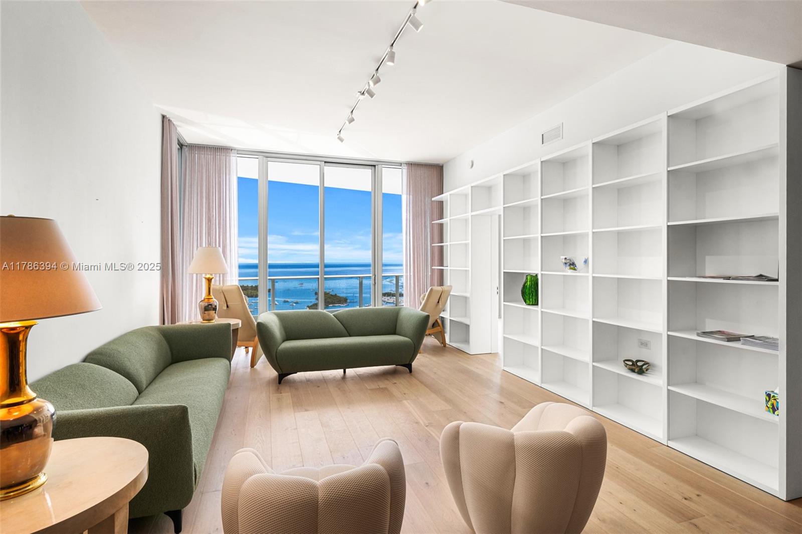 GROVENOR HOUSE CONDO - Residential