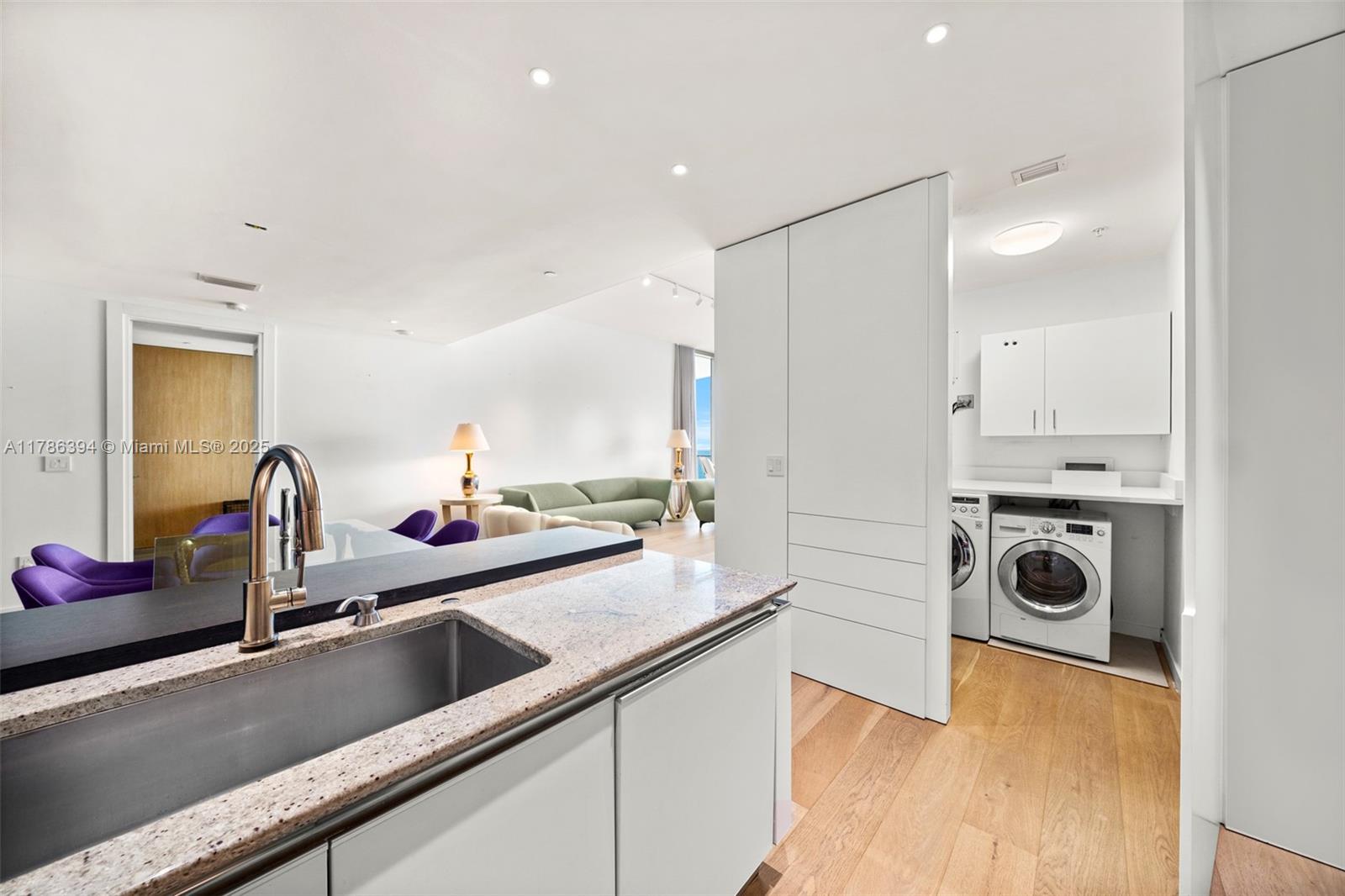 GROVENOR HOUSE CONDO - Residential