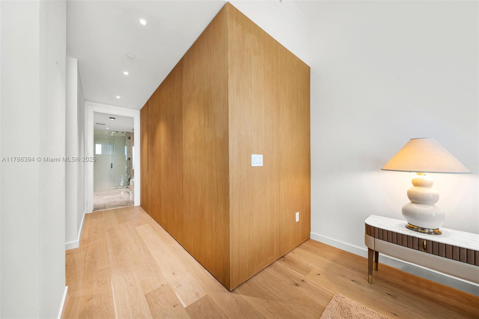 GROVENOR HOUSE CONDO - Residential