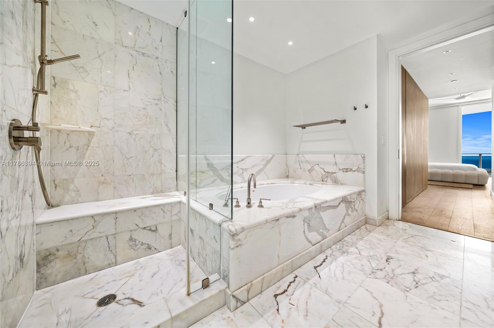 GROVENOR HOUSE CONDO - Residential