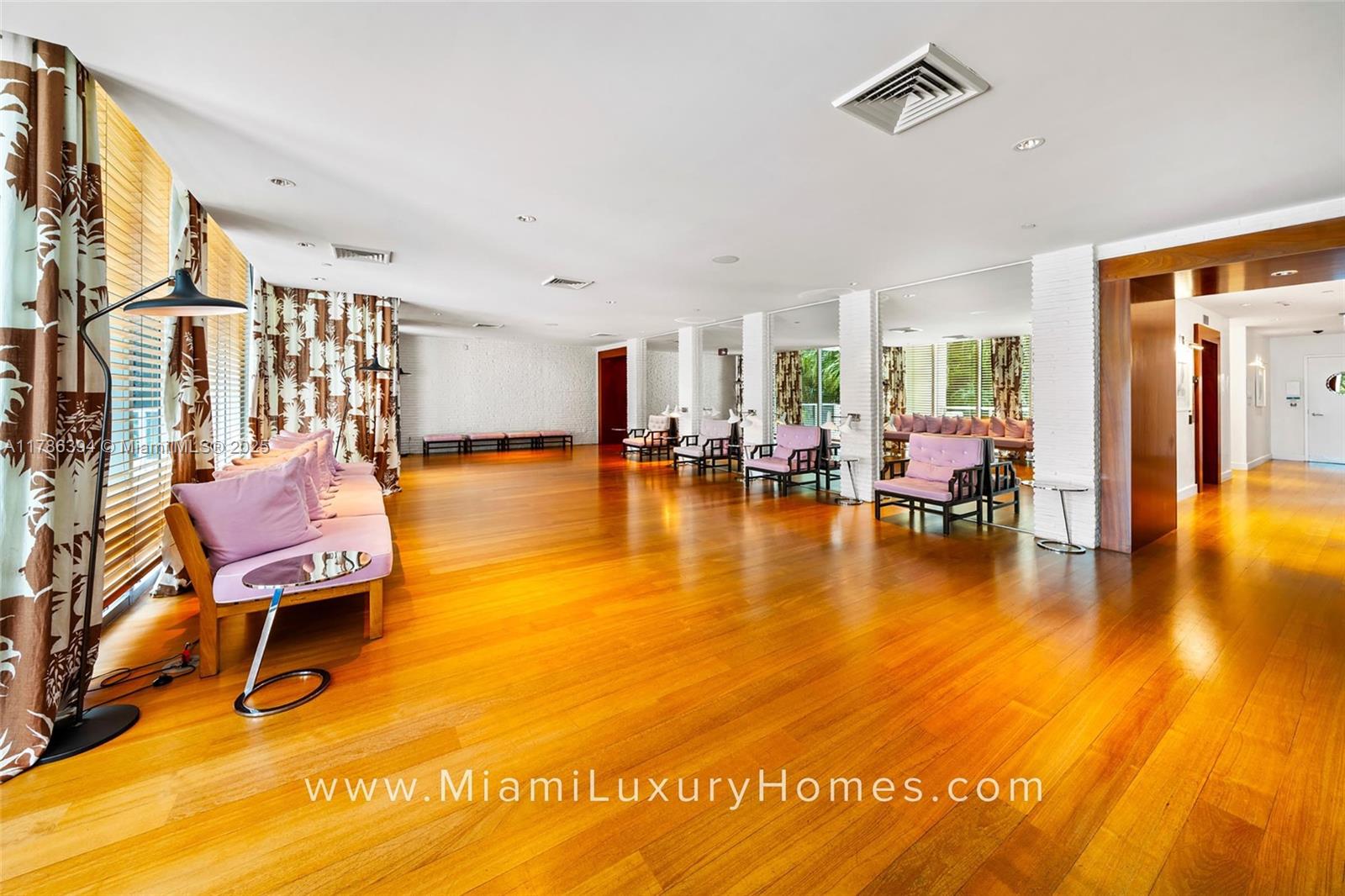 GROVENOR HOUSE CONDO - Residential