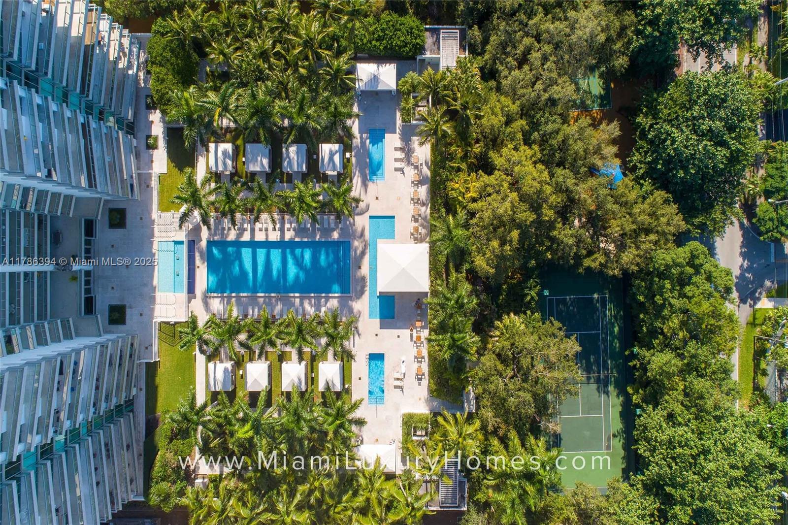 GROVENOR HOUSE CONDO - Residential