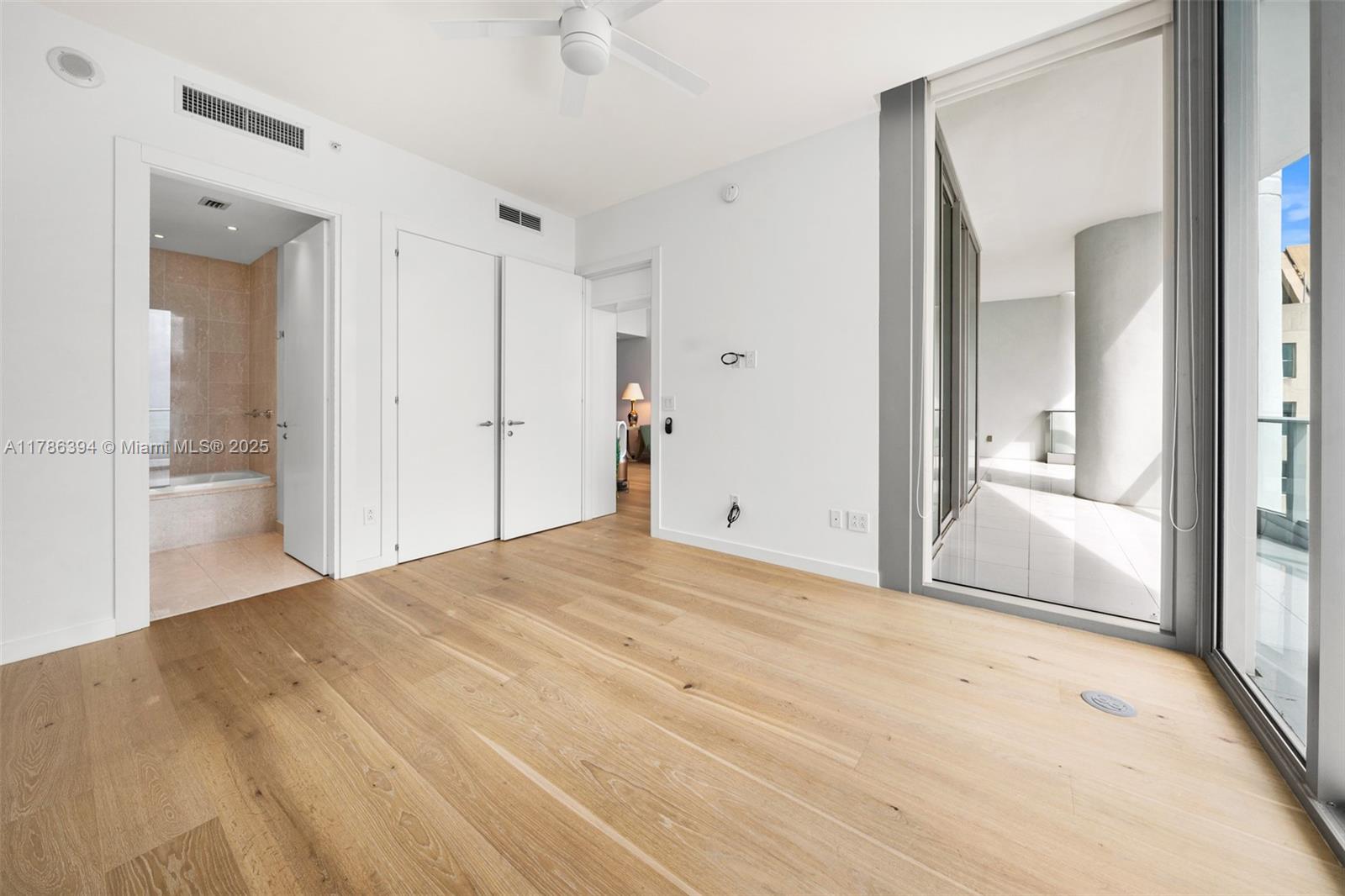 GROVENOR HOUSE CONDO - Residential