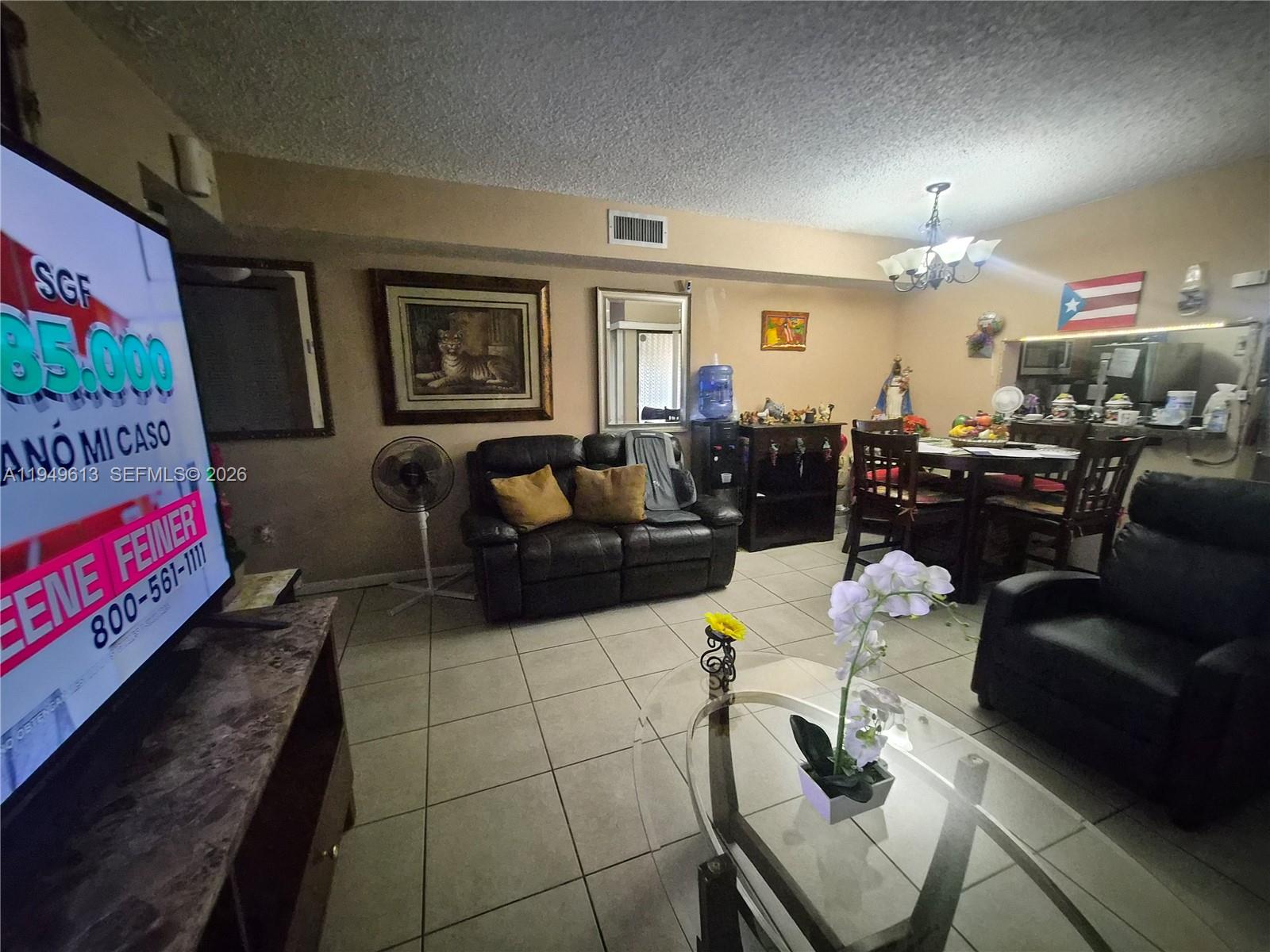 LAKESHORE CONDO #5 - Residential