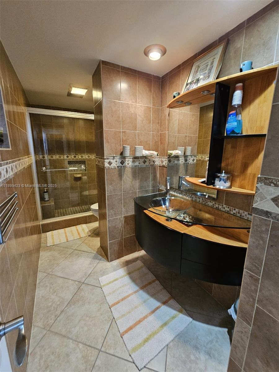 HILLCREST EAST NO 24 COND - Residential