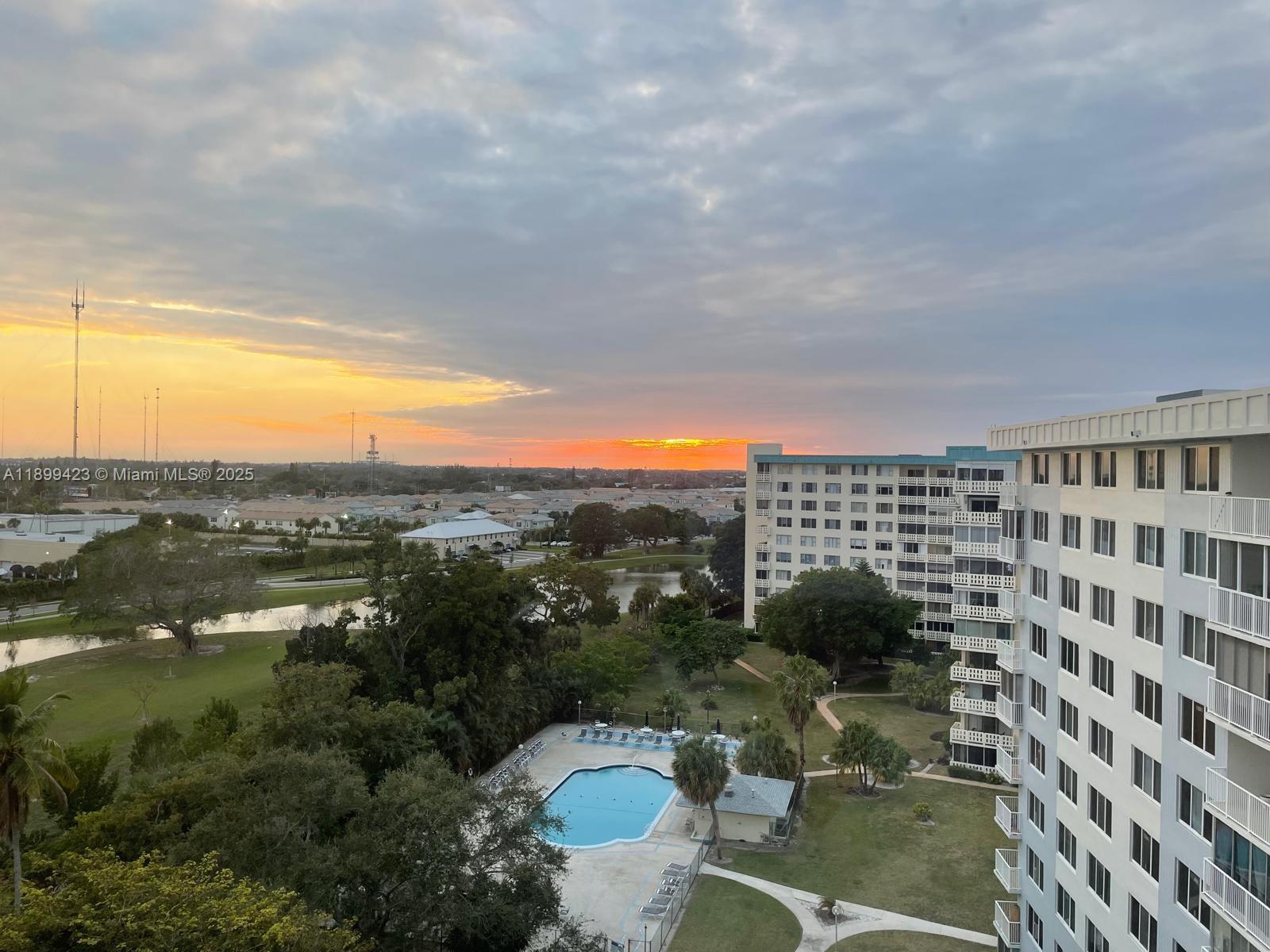 HILLCREST EAST NO 24 COND - Residential