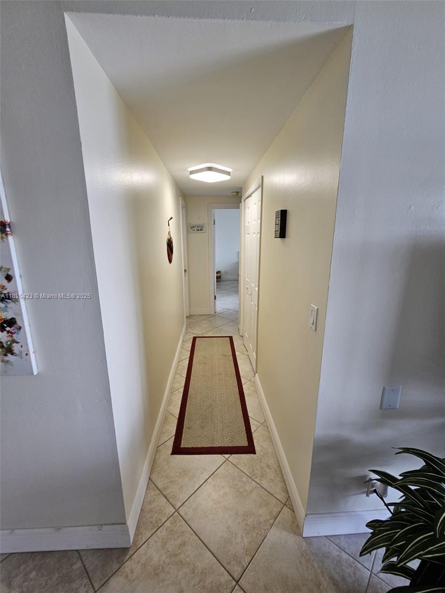 HILLCREST EAST NO 24 COND - Residential