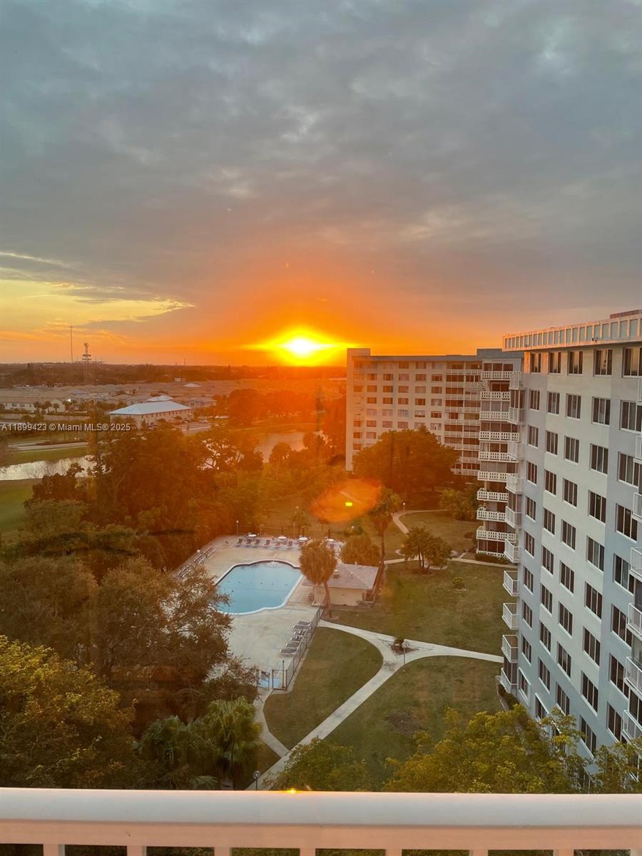 HILLCREST EAST NO 24 COND - Residential