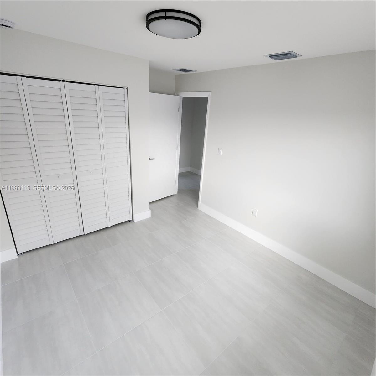 WOODMERE - Residential Lease