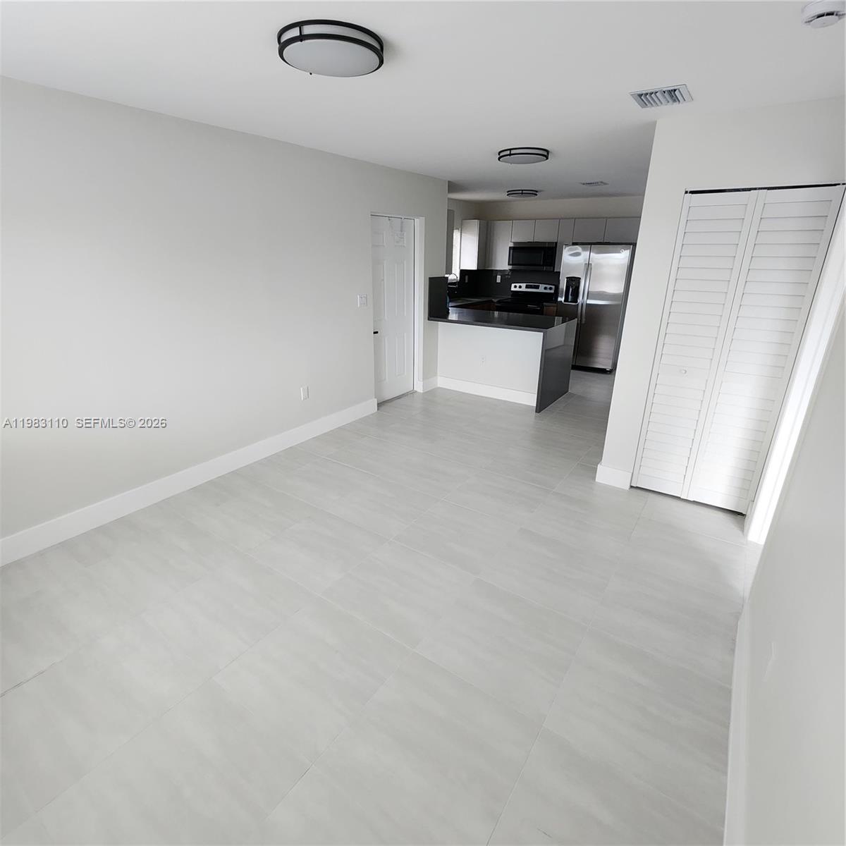 WOODMERE - Residential Lease