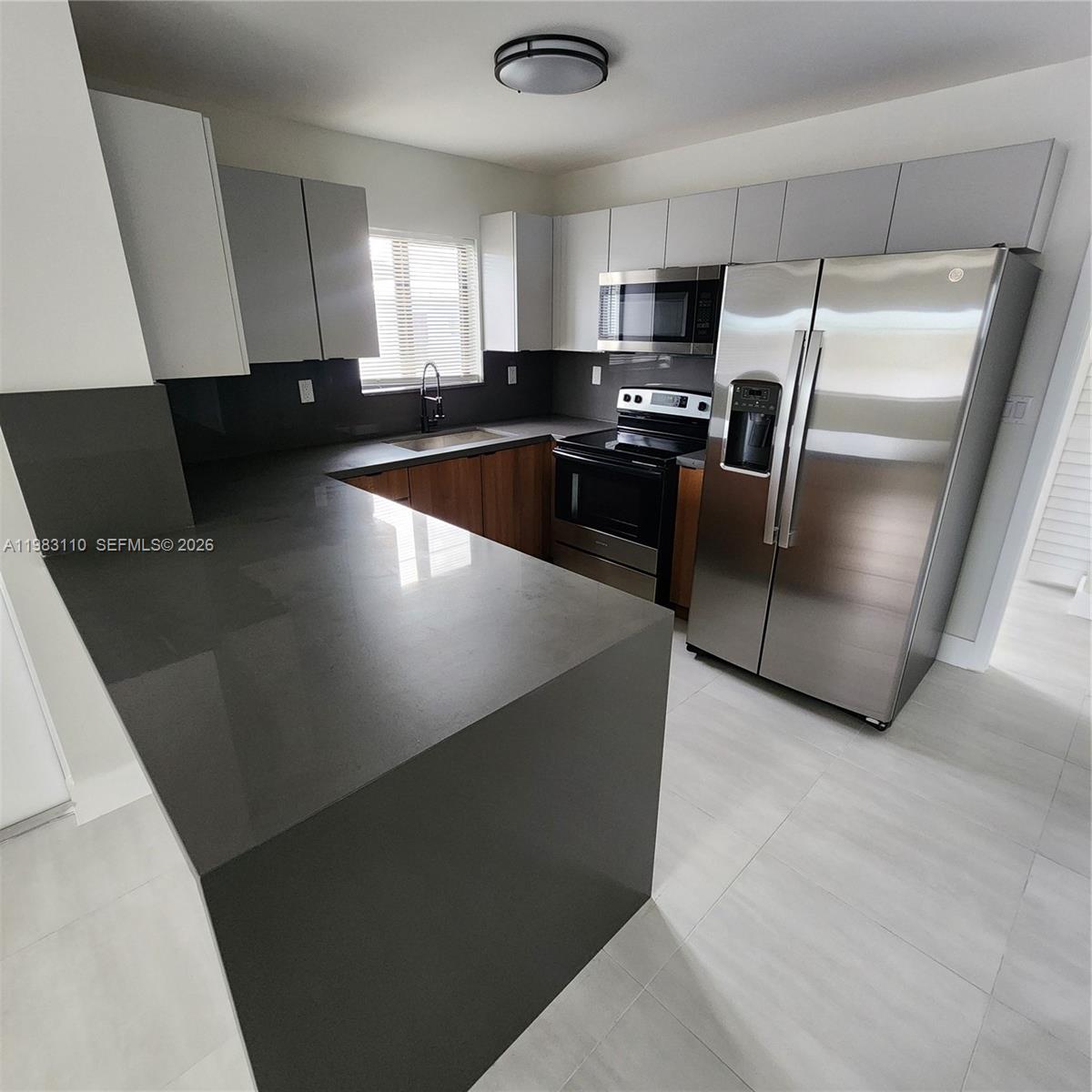 WOODMERE - Residential Lease