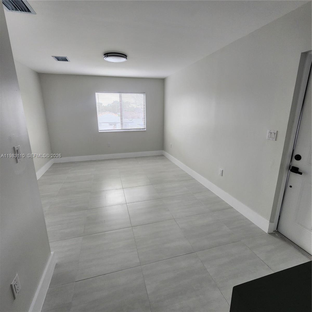 WOODMERE - Residential Lease