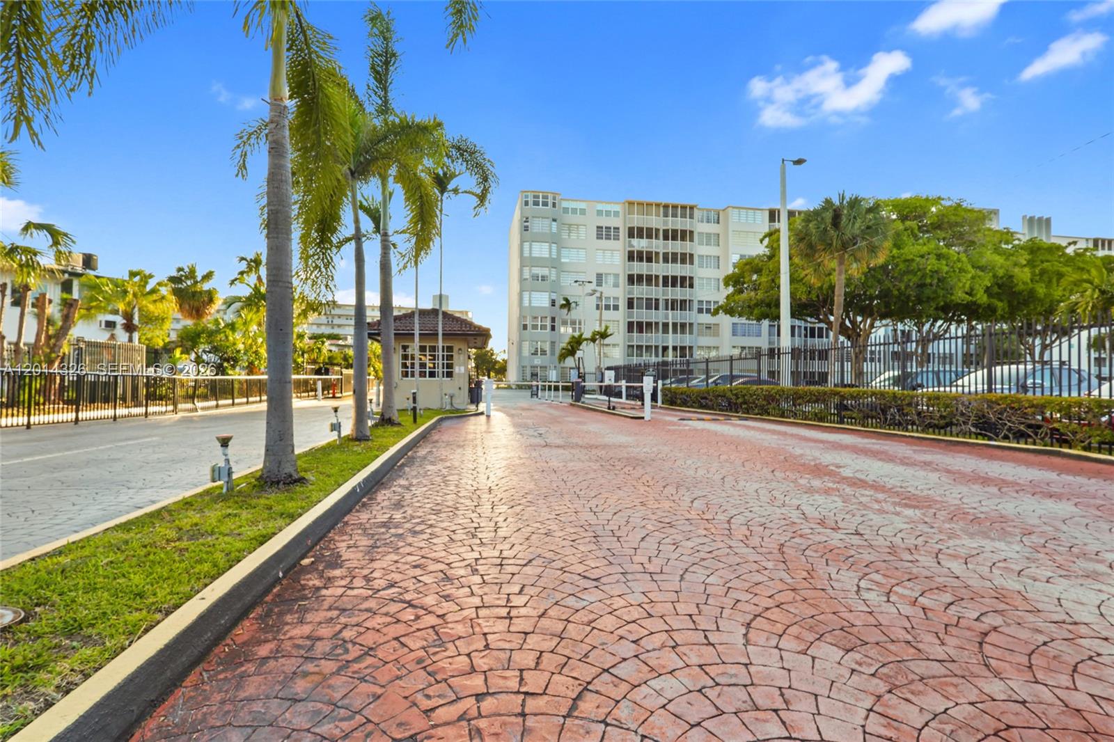 JADE WINDS GROUP - - Residential