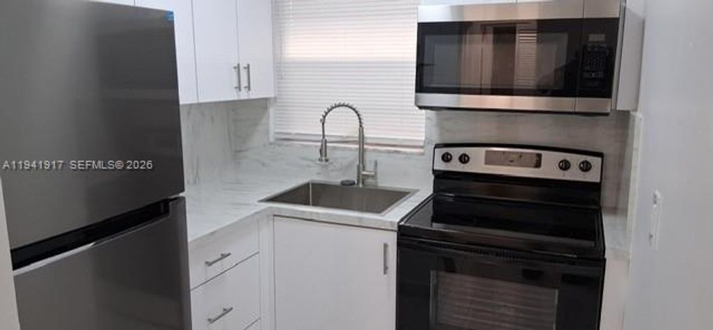 Photo of 2332 Fillmore St #6-12, Hollywood, FL 33020 (MLS # A11941917)