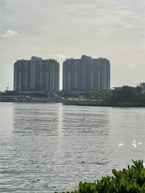 1900 Sunset Harbour Dr 1610 Miami Beach FL 33139