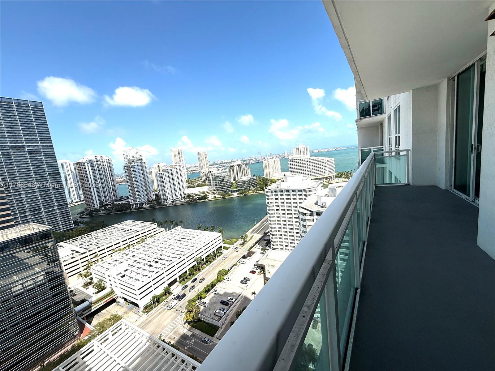 THE PLAZA 851 BRICKELL CON - Residential