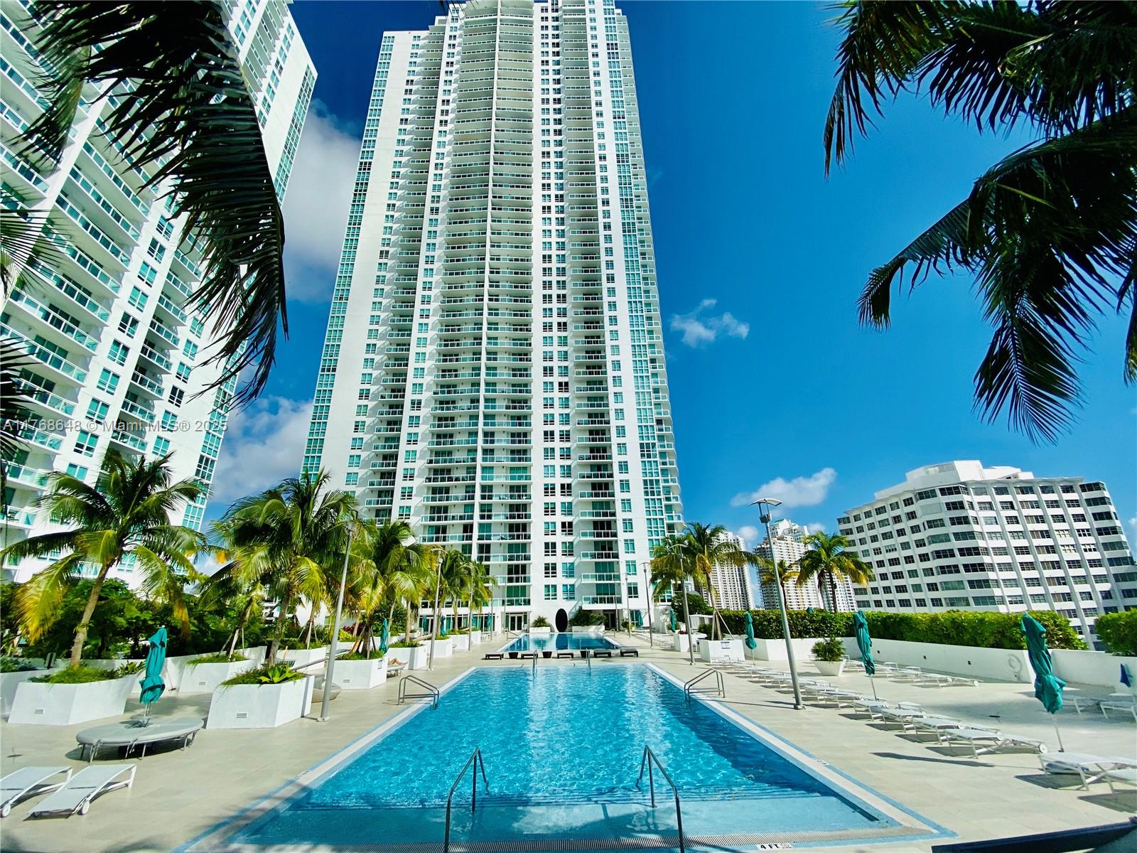 THE PLAZA 851 BRICKELL CON - Residential