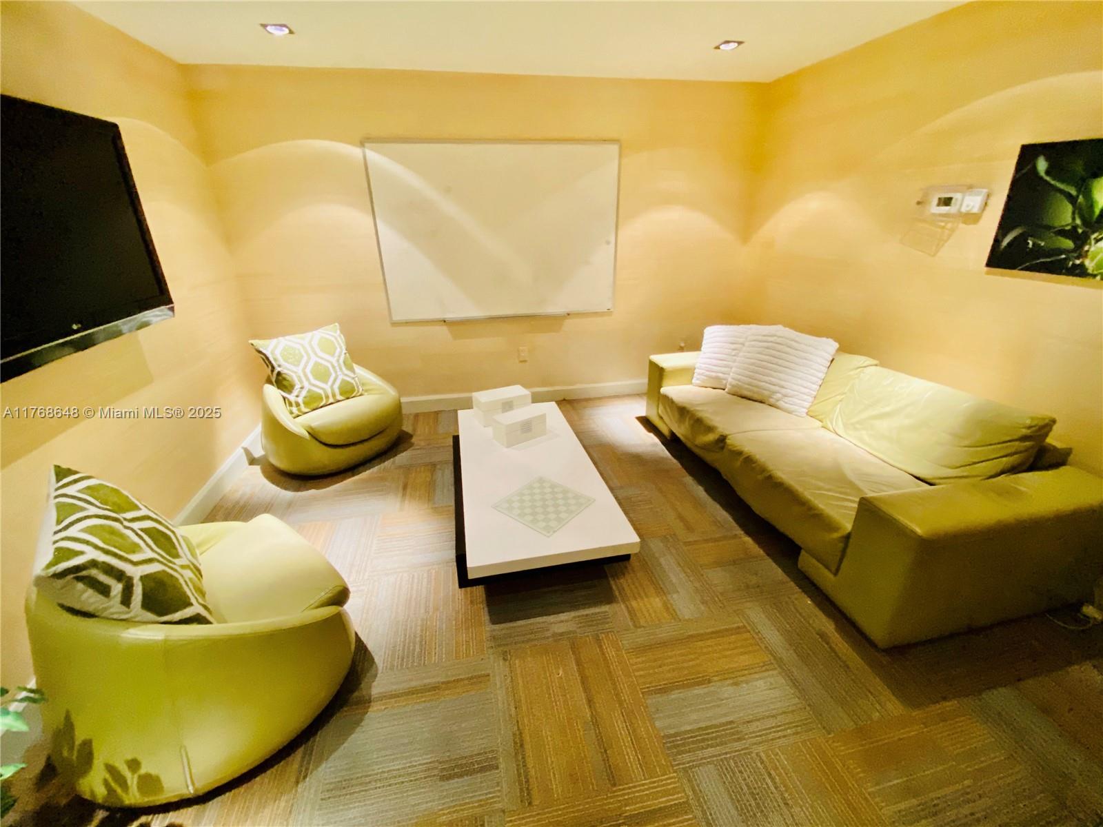 THE PLAZA 851 BRICKELL CON - Residential