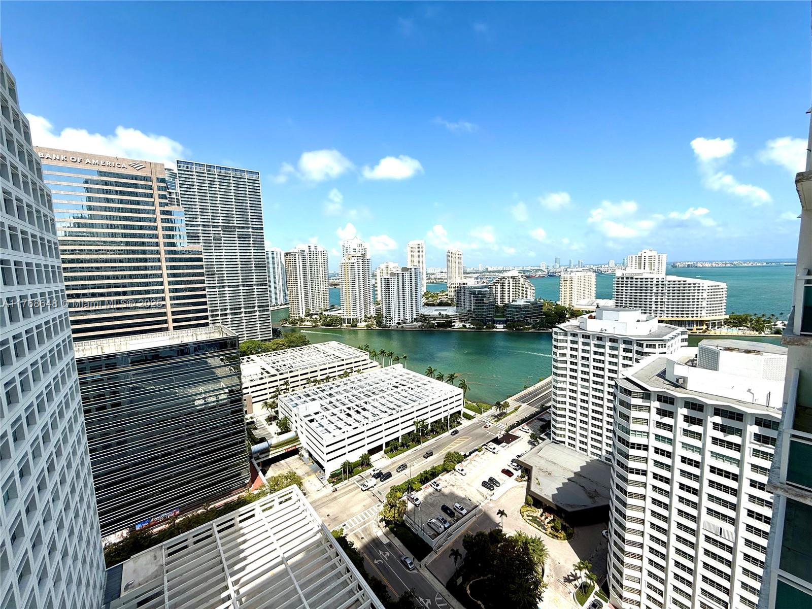 THE PLAZA 851 BRICKELL CON - Residential