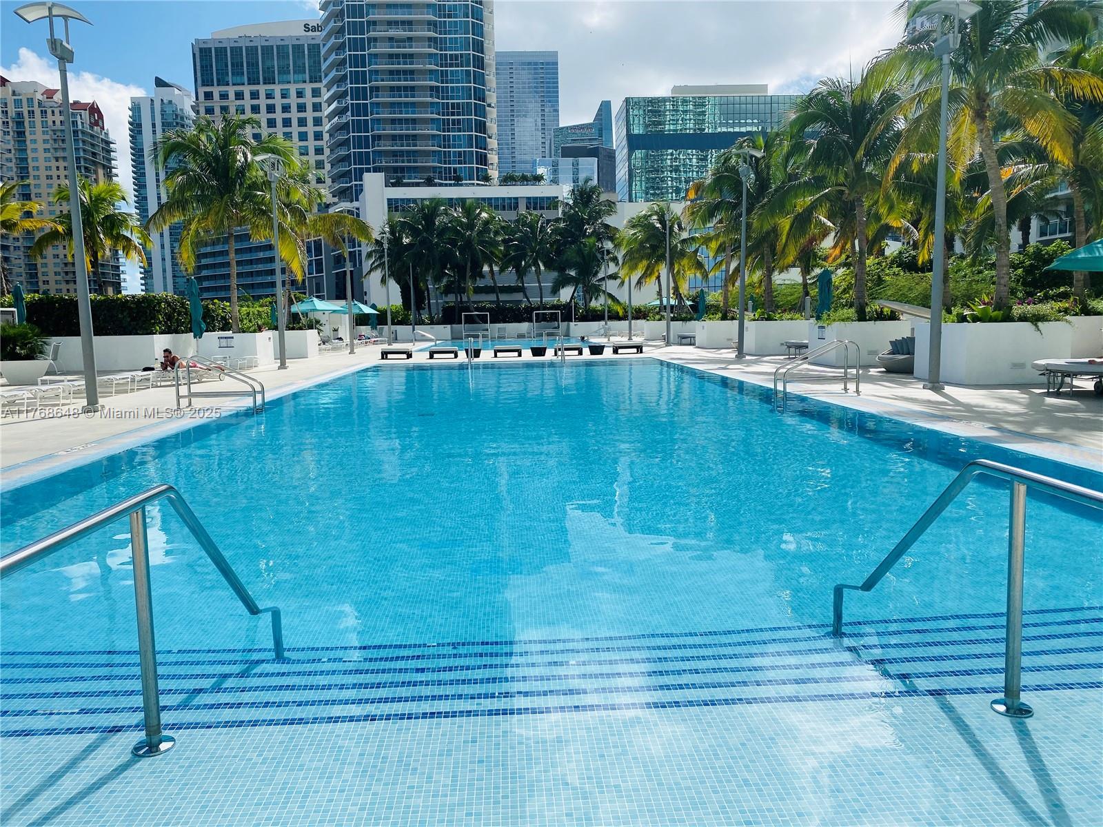 THE PLAZA 851 BRICKELL CON - Residential