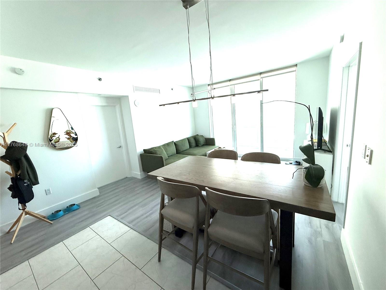 THE PLAZA 851 BRICKELL CON - Residential
