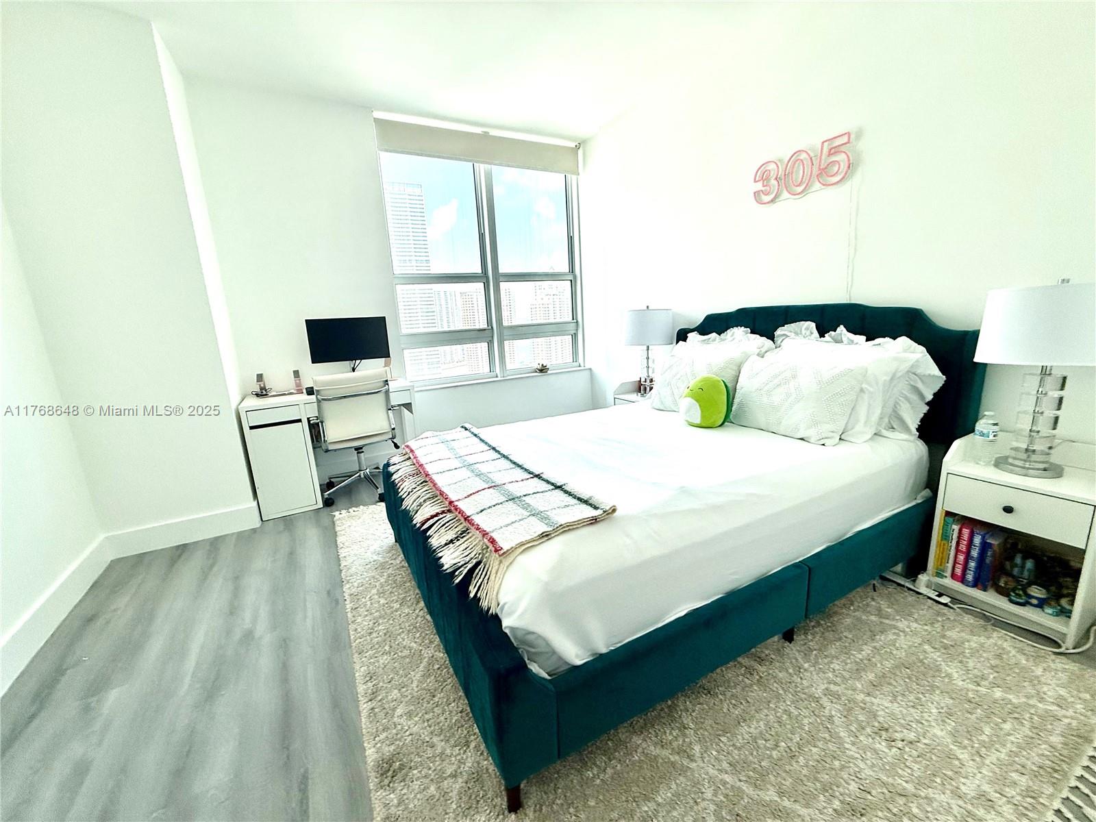 THE PLAZA 851 BRICKELL CON - Residential