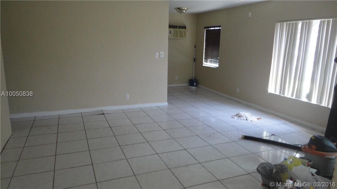 New Browardale 1st Add 47 - Residential