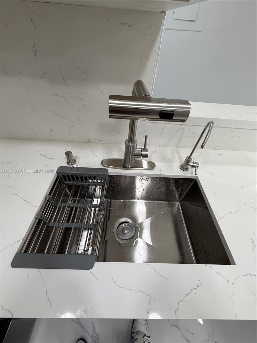 VILLAS DE VENEZIA CONDO - Residential