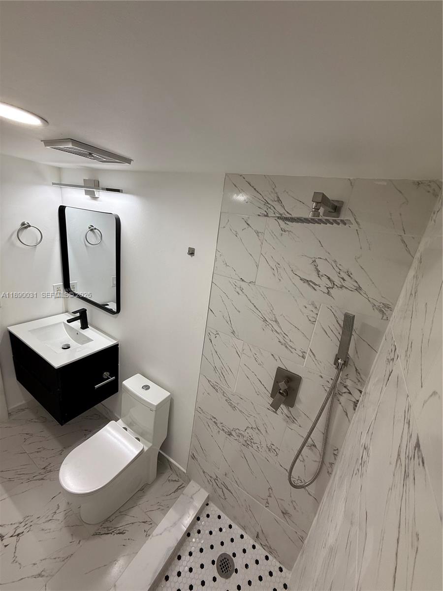 VILLAS DE VENEZIA CONDO - Residential