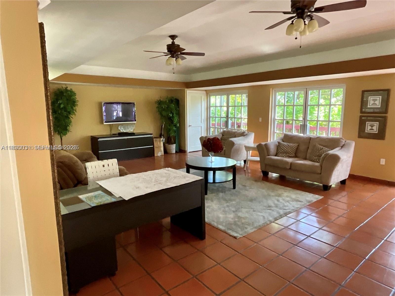 VILLAS DE VENEZIA CONDO - Residential