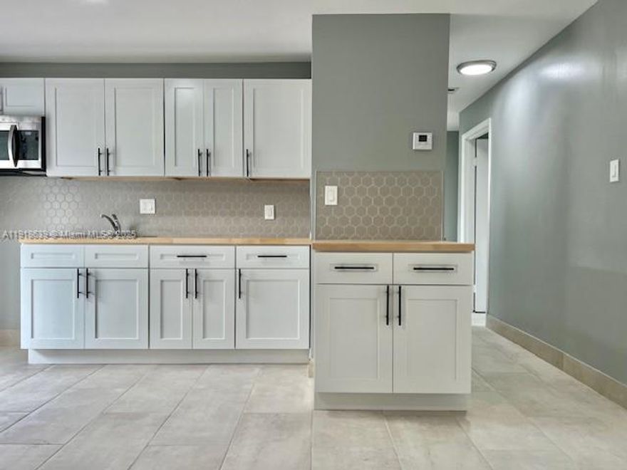 Amazing Single Family Home in the heart of Fort Lauderdale Fully renovated 3 bedrooms 1 bath well maintained ready for immediate occupancy. Brand-new floors all tiled, new baseboards, new bathroom, new vanity, freshly painted all over Close to Roosevelt Gardens, Dillard's Park, I95, swap shop, Sunrise Blvd and more. Section 8 welcome