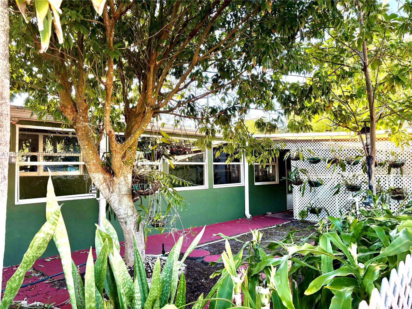 SOUTHGATE - Residential