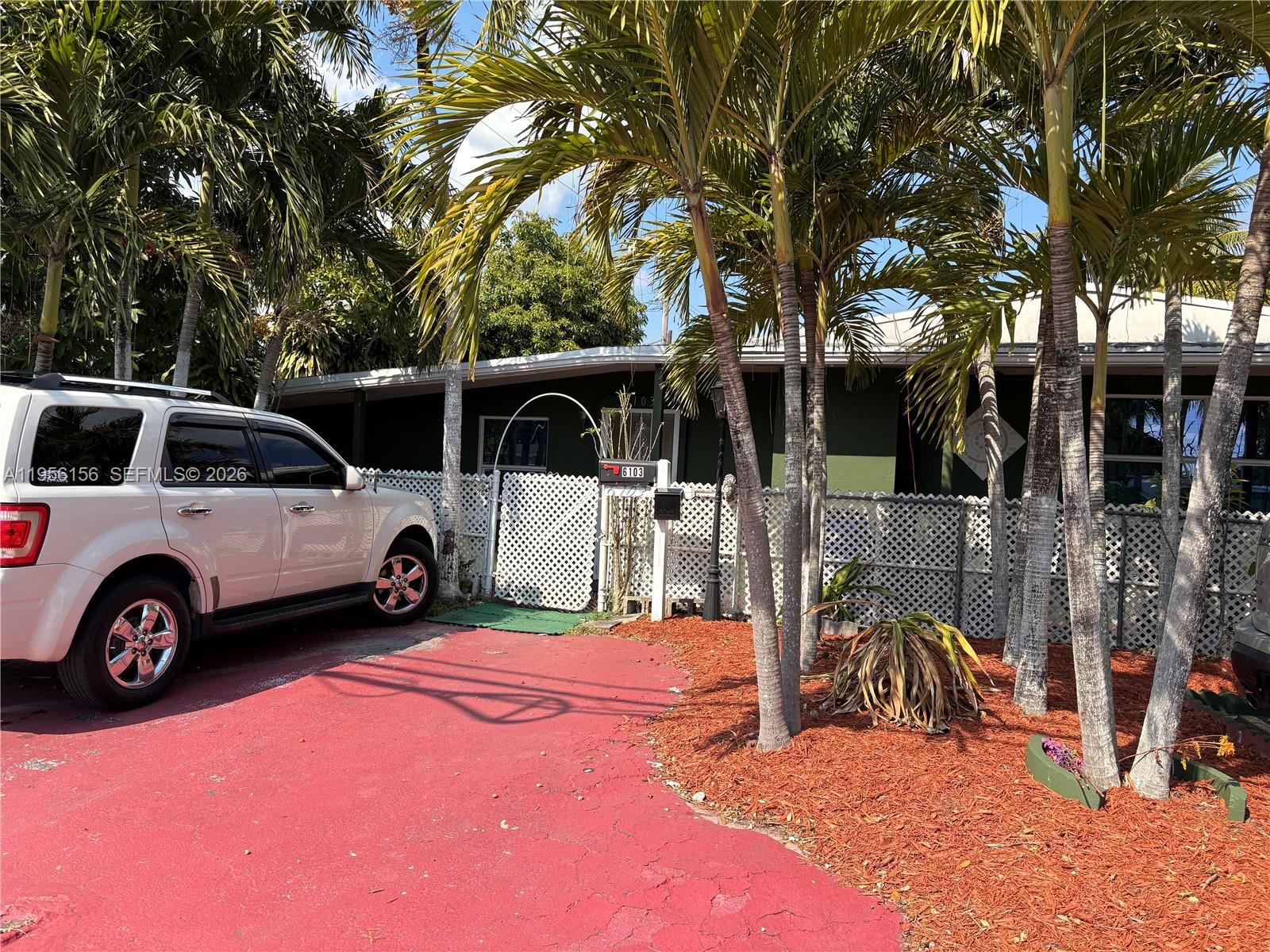 SOUTHGATE - Residential