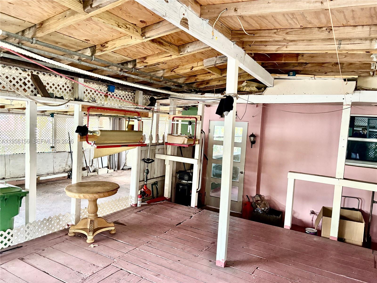 SOUTHGATE - Residential