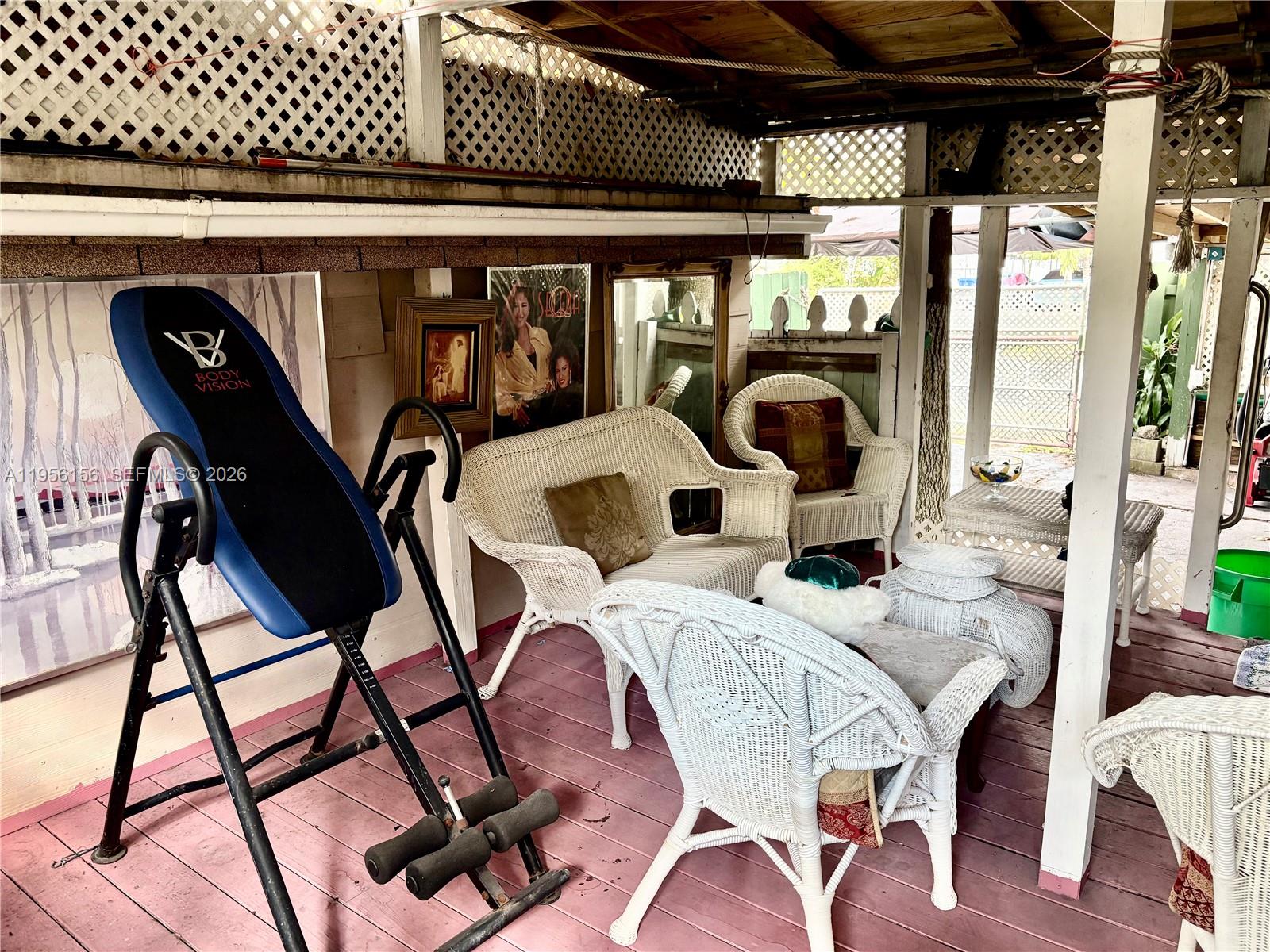 SOUTHGATE - Residential