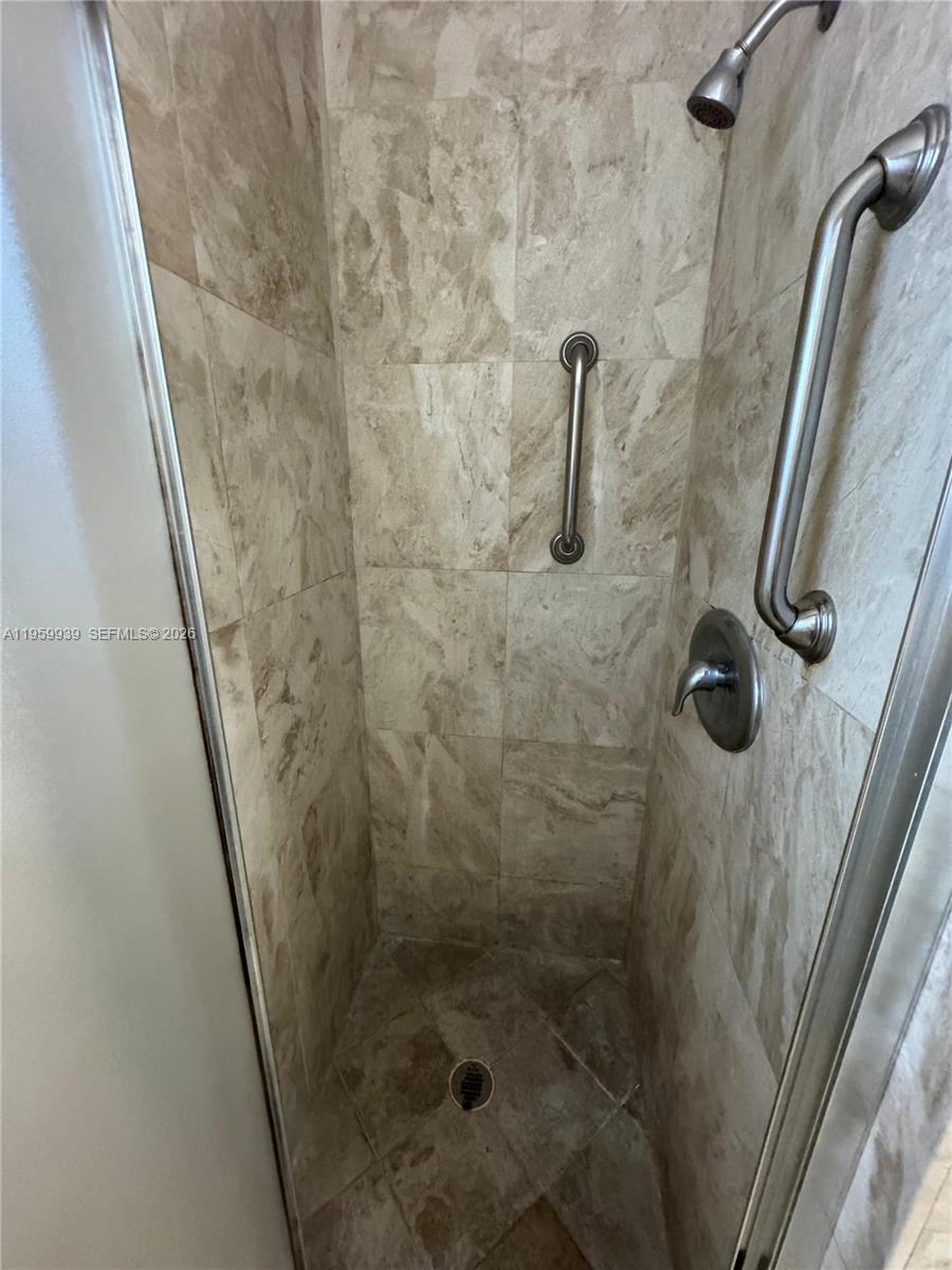 SUNRISE GOLF VILLAGE FIRS - Residential