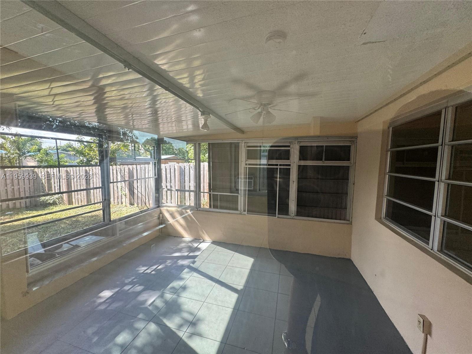 SUNRISE GOLF VILLAGE FIRS - Residential