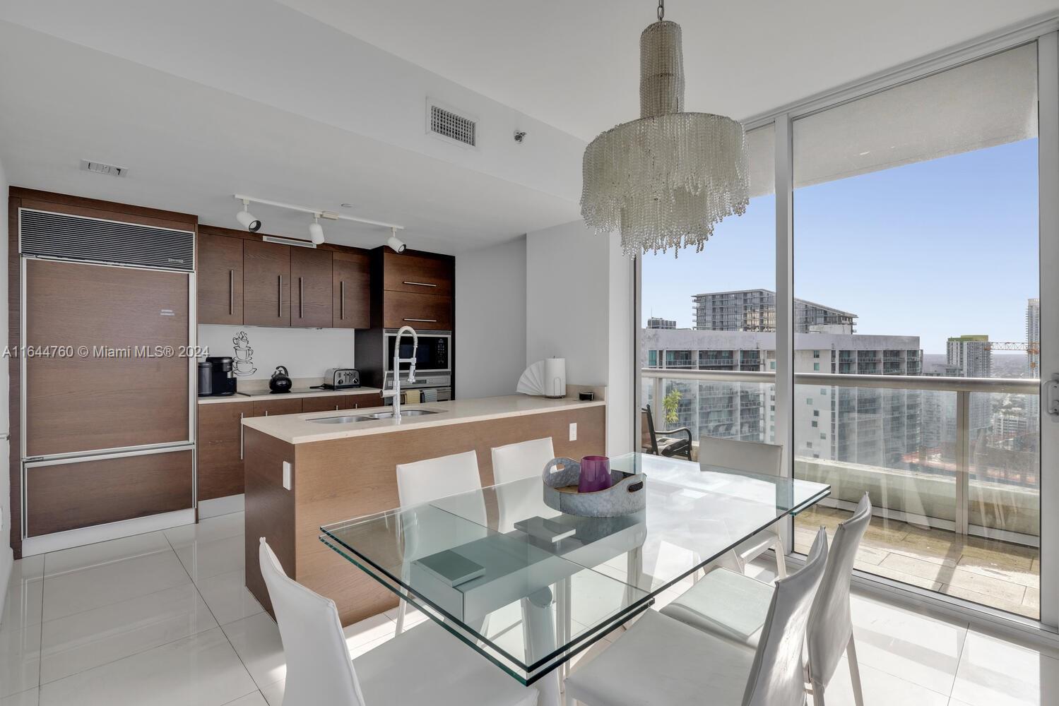 ICON BRICKELL CONDO NO 3 - Residential
