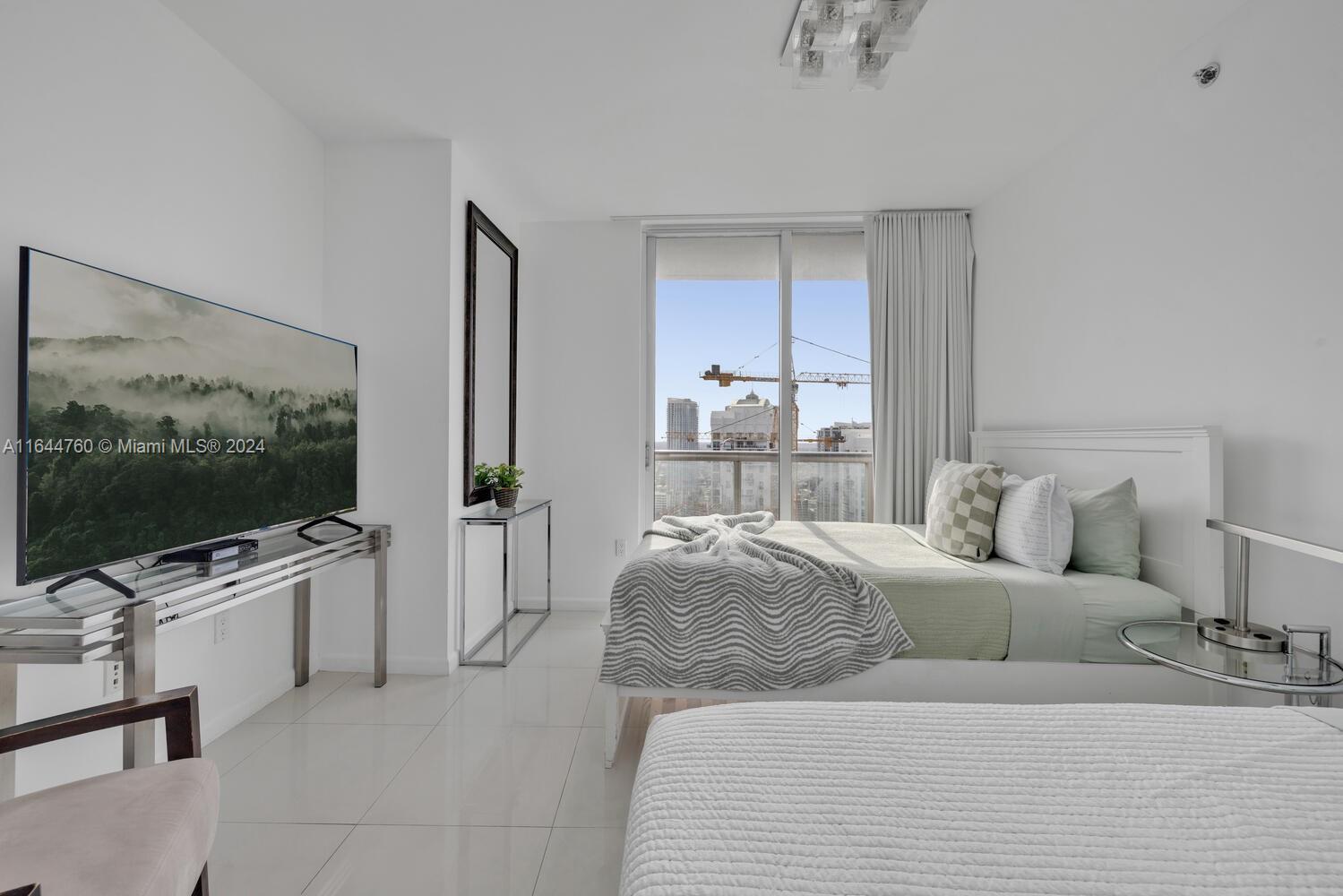 ICON BRICKELL CONDO NO 3 - Residential