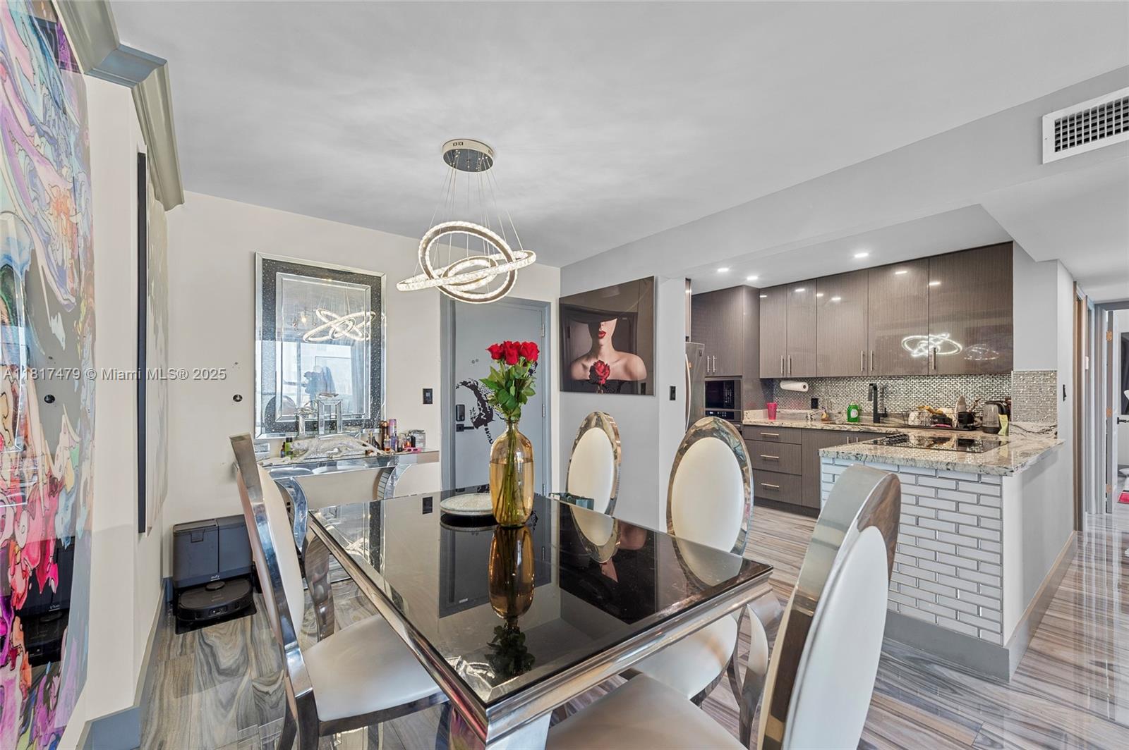 BAYVIEW CONDO - Residential