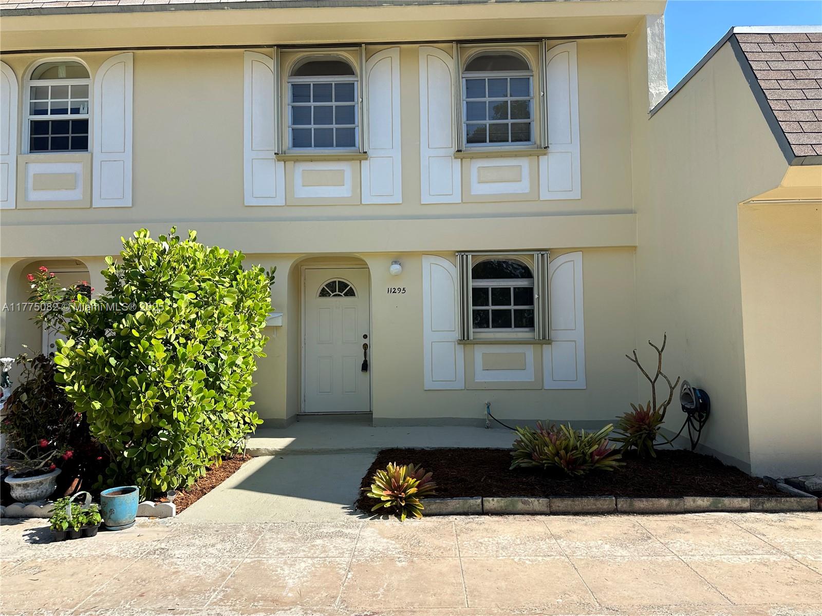 Rental Property at 11295 Sw 172nd St I1843b, Miami, Broward County, Florida - Bedrooms: 2 
Bathrooms: 2  - $2,200 MO.
