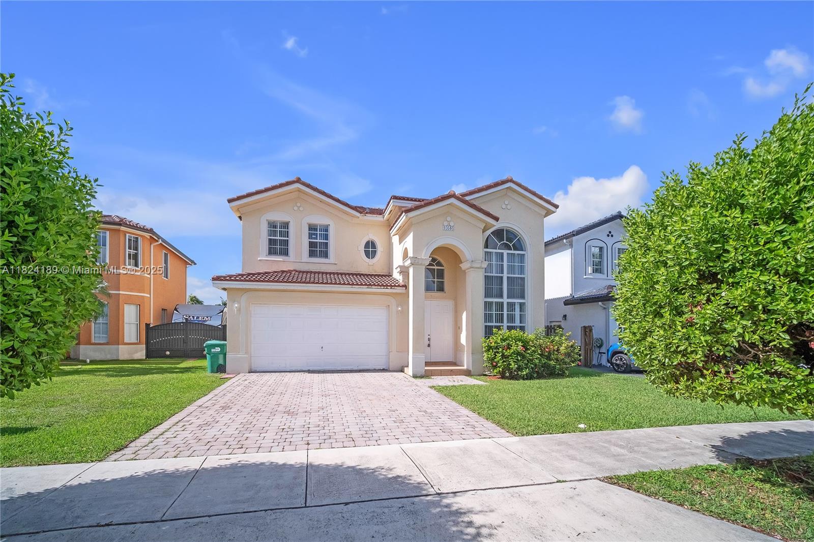 Property for Sale at 10846 Sw 242nd St, Homestead, Miami-Dade County, Florida - Bedrooms: 5 
Bathrooms: 3  - $657,000