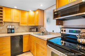 THE PRESIDENTIAL CONDO - Residential Lease