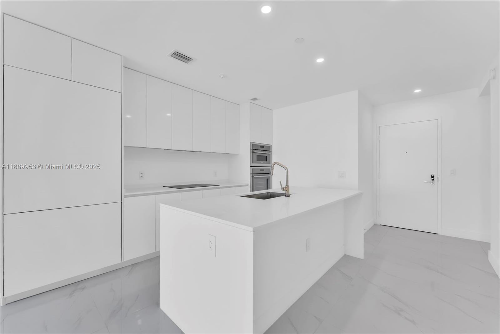 ARIA RESERVE SOUTH - Residential Lease